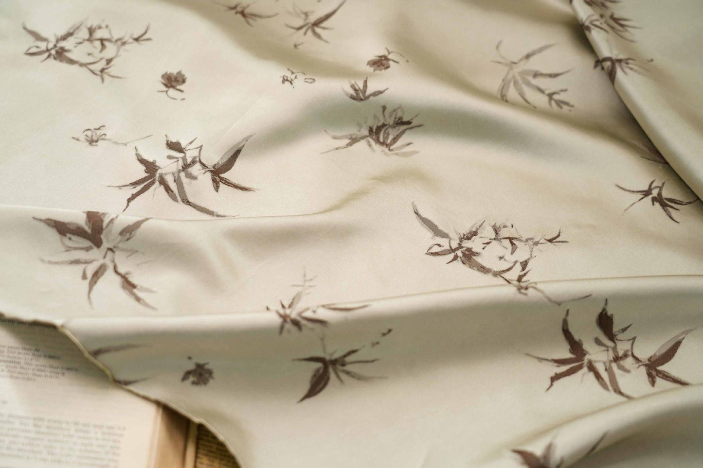 Bamboo Floral Brocade Fabric: Silk Rayon Blend (45"W)