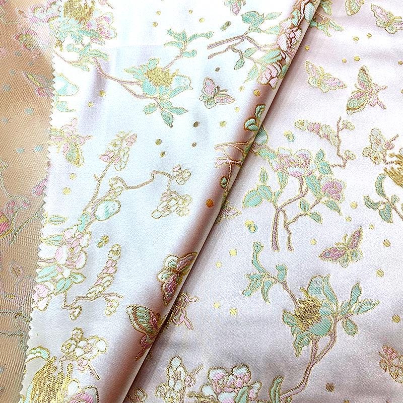 Tissu brocart papillon : Jacquard prune argenté, 150 cm de large