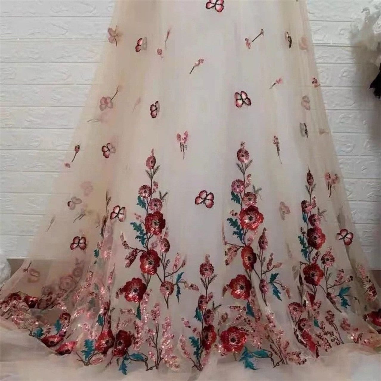 Floral Sequin Lace Fabric: 3D Embroidery, 48" Wide