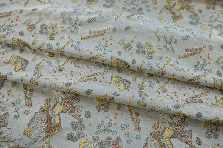Tissu jacquard abstrait : 65 po de large, polyester, fil doré