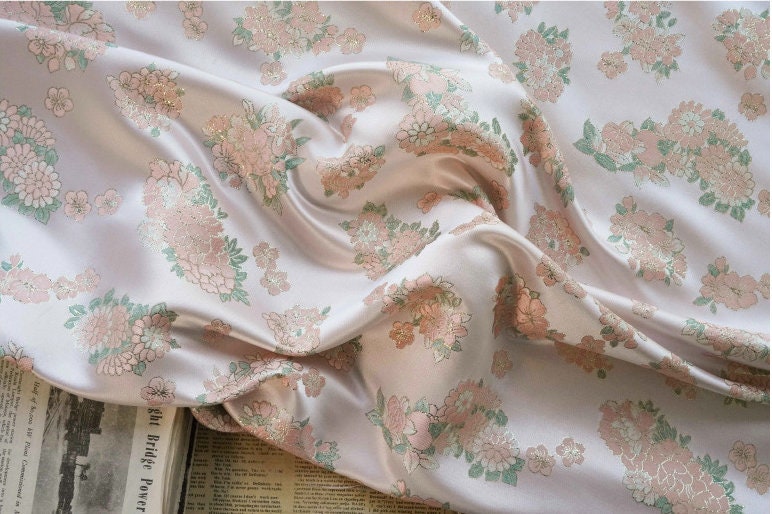 Gilding Bronzing Jacquard Fabric: Embossed Floral Designer Material