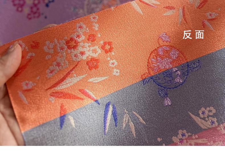 Brocart violet tissé Nishijin : Jacquard à fleurs et soie de bambou (29,5 po de largeur, vendu au mètre)