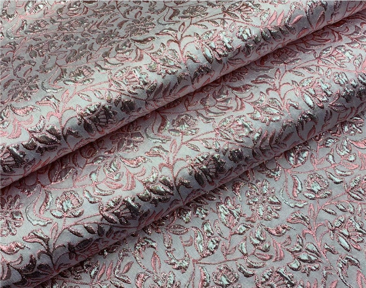 Tissu brocart métallisé à motif cachemire : jacquard chinois, 145 cm de large