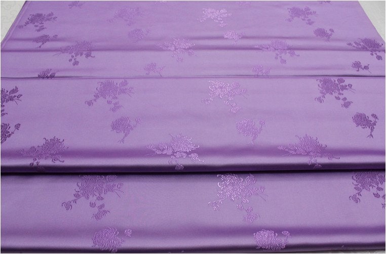 Tissu brocart chrysanthème : Revêtement d'ameublement Cheongsam de style folklorique (largeur 29,5")