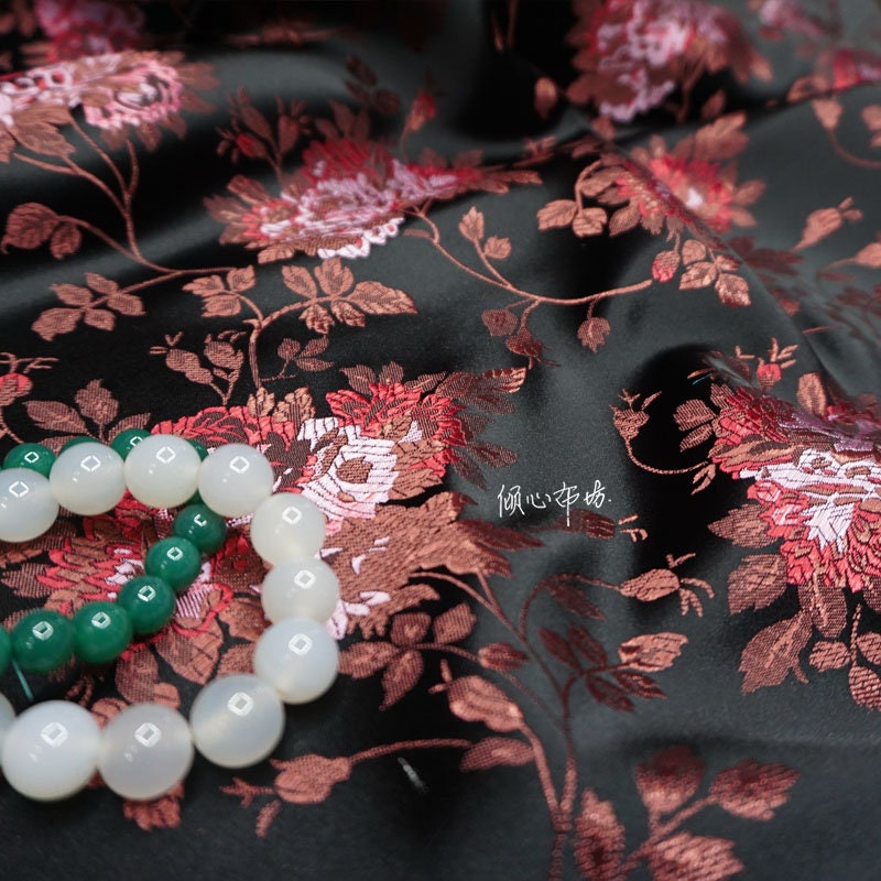 Floral Jacquard Brocade Fabric: Black Chinese Style (45"W)