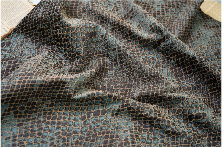 Tissu jacquard 3D à écailles de poisson : polyester de 132 cm de large pour la couture et le matelassage