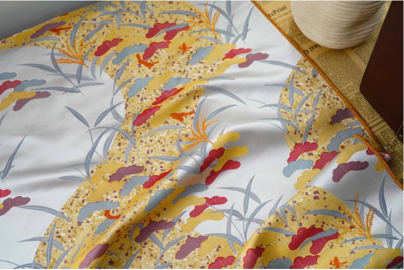 Tissu jacquard Jardin de Printemps : 165 cm de large, coton et polyester