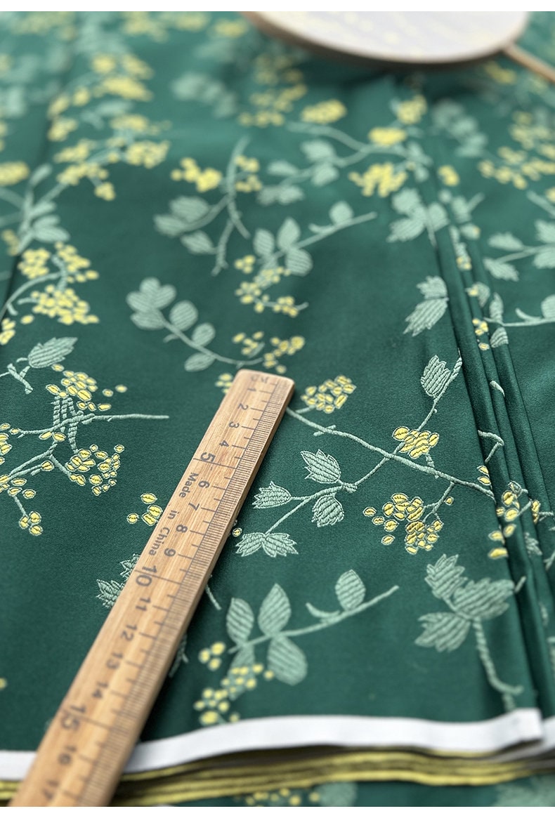 Grape Blossom Silk Brocade Fabric: 29.5"W Cheongsam Qipao Sewing