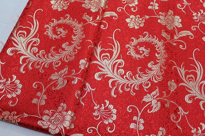 Tissu brocart à motif de queue de phénix rouge : coussin Cheongsam de 150 cm de large