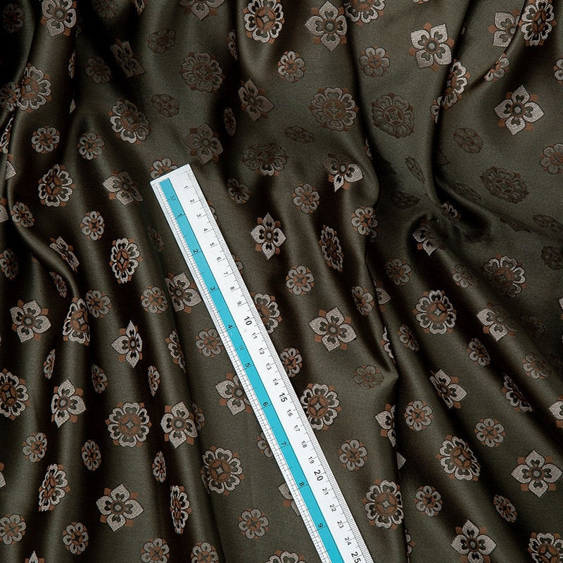 Pipa Flower Brocade Fabric: 59" Jacquard Silk Rayon Blend