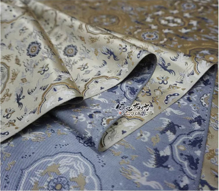 Tissu brocart de soie : 75 cm de large, style robe impériale