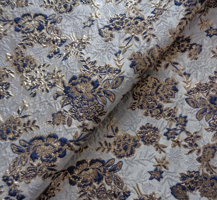 Gold Thread Floral Jacquard Fabric: 3D Texture Designer Sewing Material