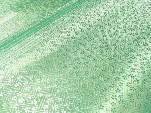 Gypsophila Brocade Fabric: Chinese Qipao Cheongsam Sewing Material