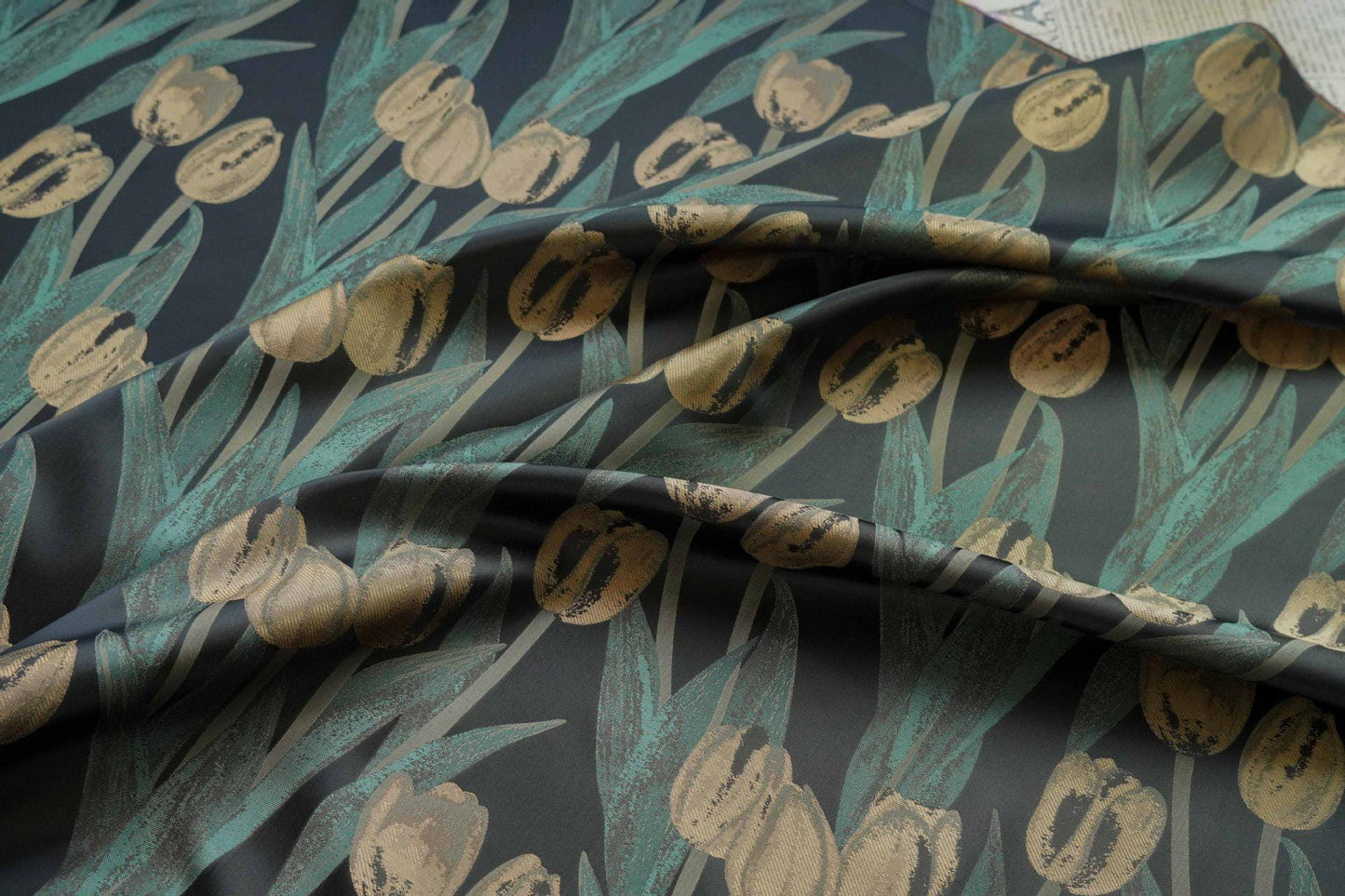 Jacquard Tulip Fabric: Retro Style Yarn-Dyed Upholstery (65"W)