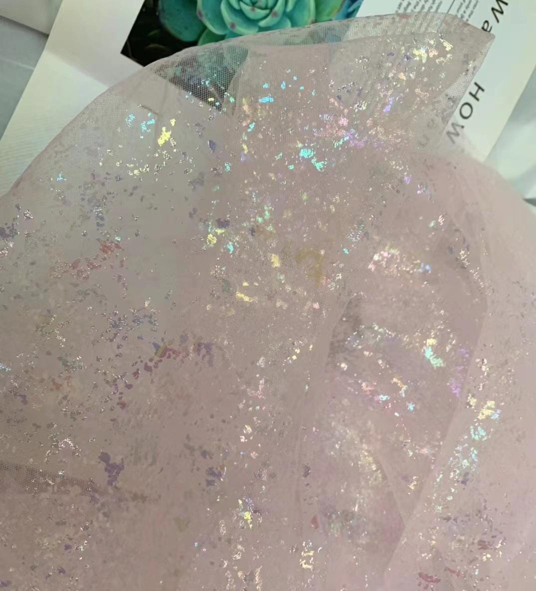 Tissu en maille holographique rigide effet sirène ��� Tulle orné de feuilles métallisées pour robes DIY et décorations de fête, vendu au ya"Large