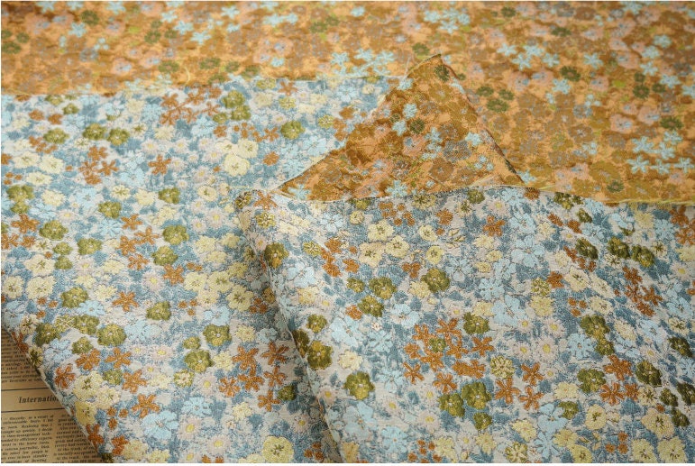 Tissu jacquard à motif floral : tissu 3D design, 165 cm de large, vendu au mètre
