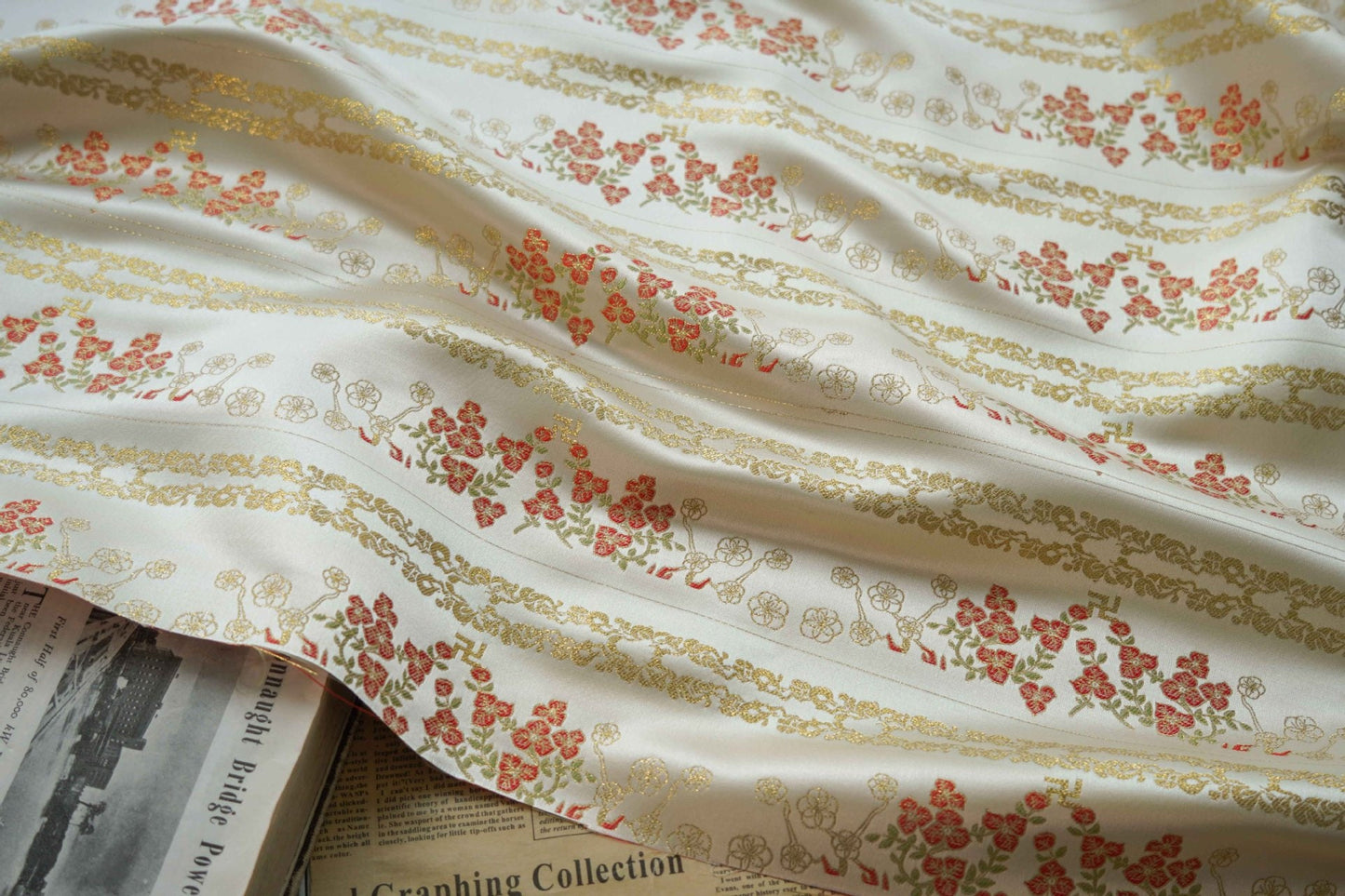 Gold Thread Jacquard Fabric: Retro Floral Upholstery, Costume, Decor