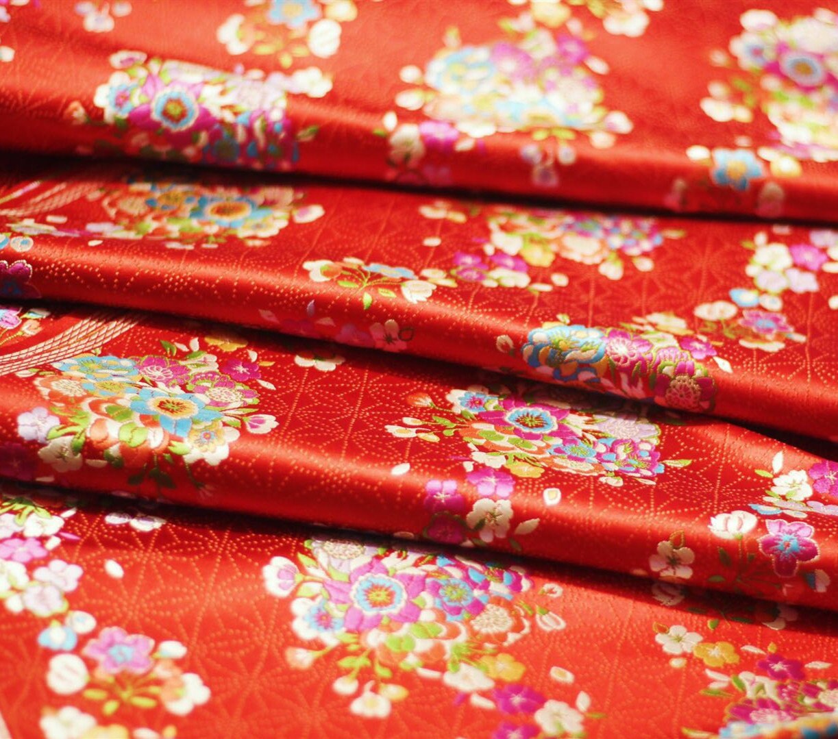 Tissu brocart à motifs floraux : Jacquard de soie et rayonne turquoise - Au mètre