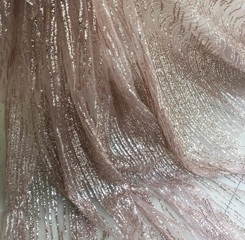 Tissu en dentelle géométrique argentée à paillettes : tulle pour robe de mariée de 140 cm de large