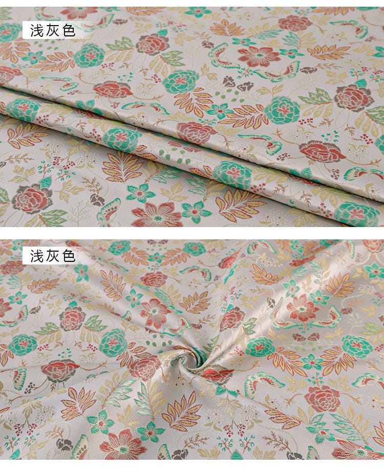 Tissu brocart jacquard à motifs floraux : pour la confection de kimonos japonais, largeur 142 cm (56 pouces).