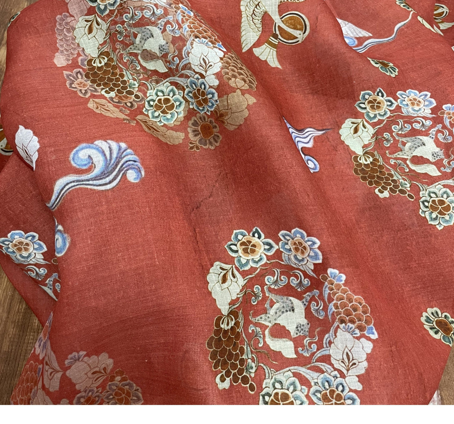 Tissu ramie imprimé Dunhuang rouge rouille : 140 cm de large, ameublement et costumes
