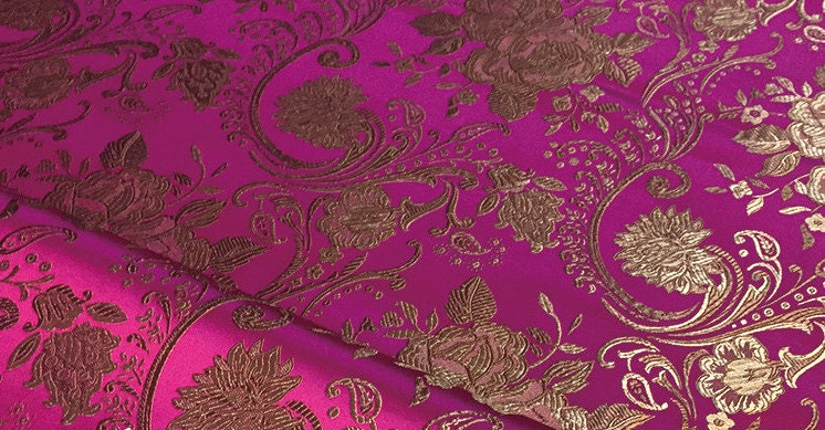 Tissu brocart à motifs floraux : Jacquard de soie et rayonne style palais rétro