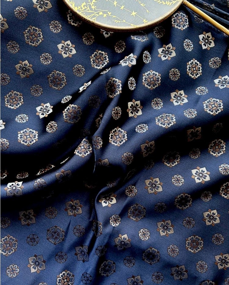 Nishijin Brocade Fabric: Tang Dynasty Pipa Pattern, Gold Thread (59"W) - Poppylollipop