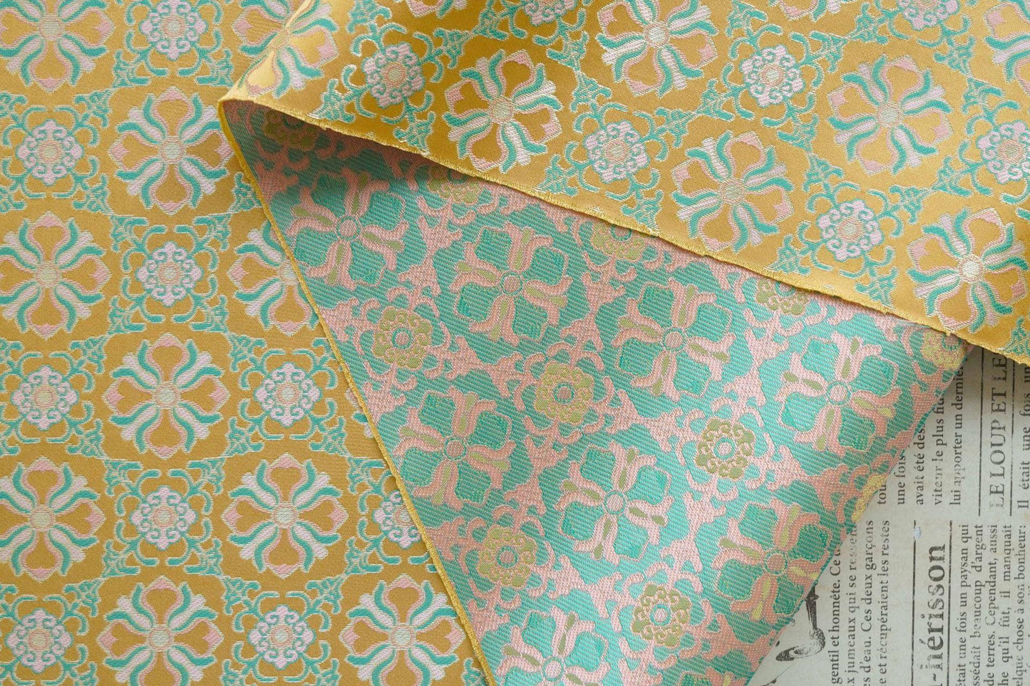 Brocart en soie mélangée ombré : jacquard style chinois à fil d'or