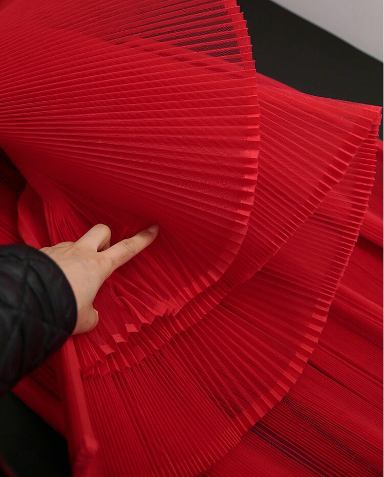 Pleated Organza Fabric: 59" Wide Stiff Texture Polyester