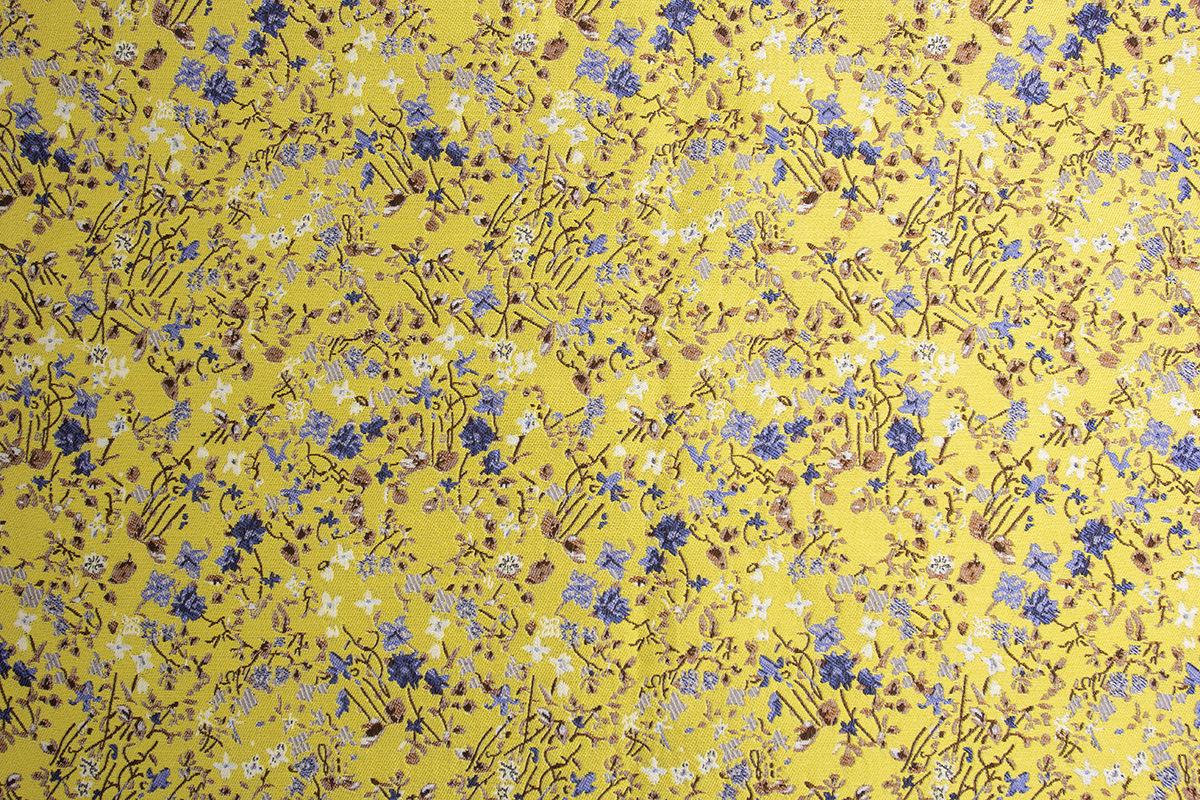Tissu jacquard à motifs floraux : rayonne polyester gaufrée réversible, 150 cm de large