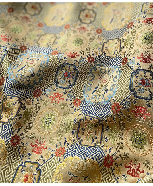 Tissu brocart Song : Grilles de fenêtre chinoises porte-bonheur, mélange de soie et de rayonne