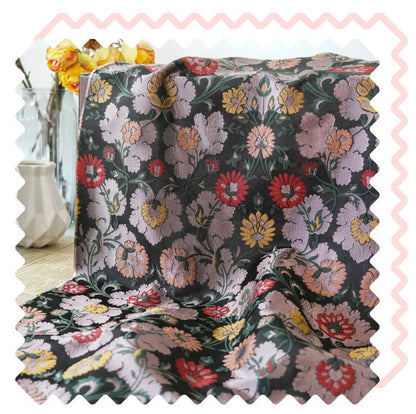 Tissu jacquard à motif floral : polyester texturé 3D, largeur 142 cm