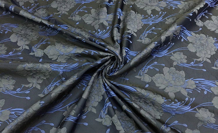 Tissu jacquard à motif floral : polyester à fil doré de 152 cm de large, vendu au mètre.
