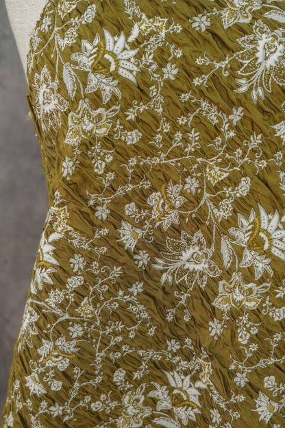 Gold Thread Jacquard Fabric: 3D Flower Design, Upholstery & Costume