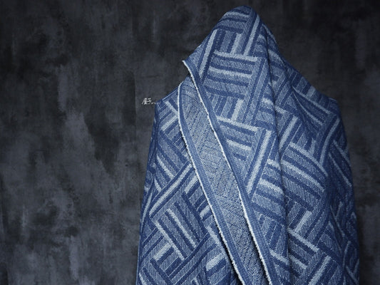 Tissu en coton tissé jacquard : aspect denim 3D, motif bambou, largeur 160 cm