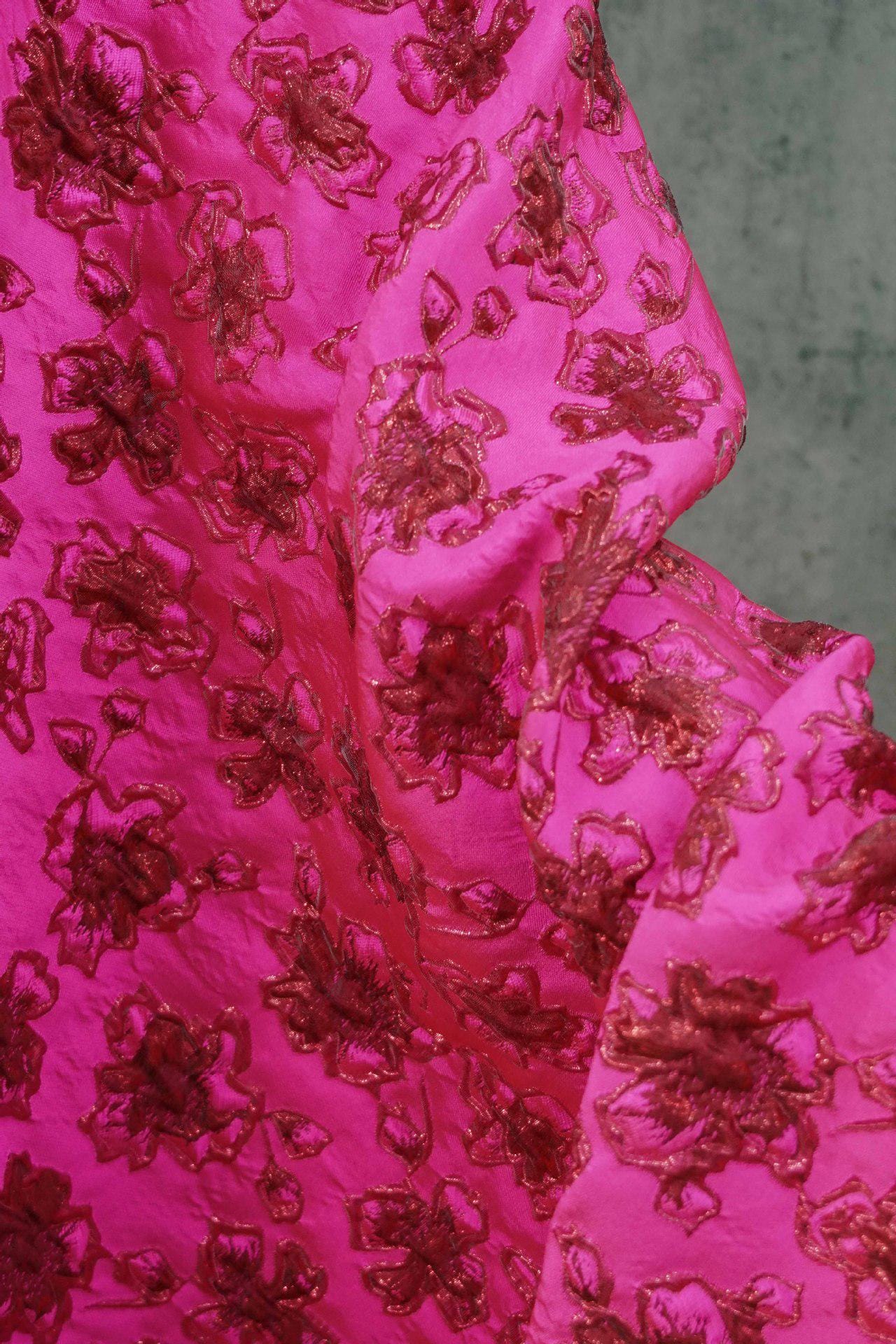 Gold Thread Jacquard Fabric: Fuchsia Upholstery, Costume, & Drapery