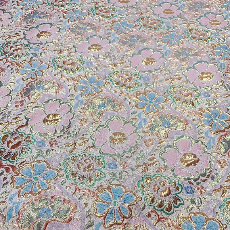 Tissu jacquard floral à fil doré : texture 3D, largeur 140 cm (55 po), vendu au mètre