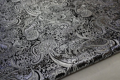 Tissu brocart argenté à motifs floraux : largeur 75 cm, matière couture rigide