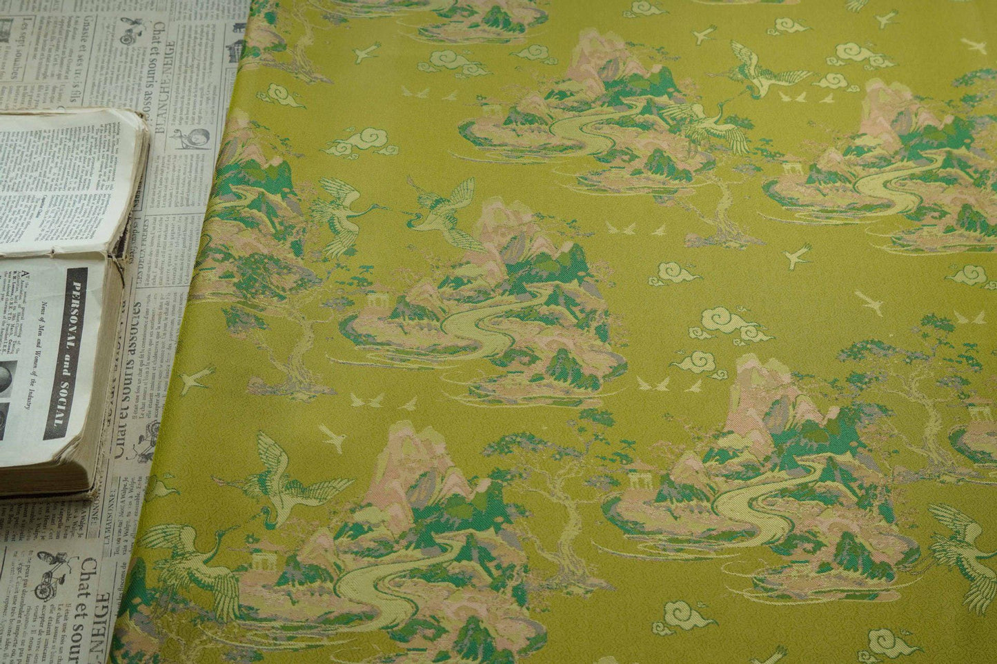 Embossed Jacquard Fabric: 3D Yellow Green Retro Upholstery, Dress, Curtain Material
