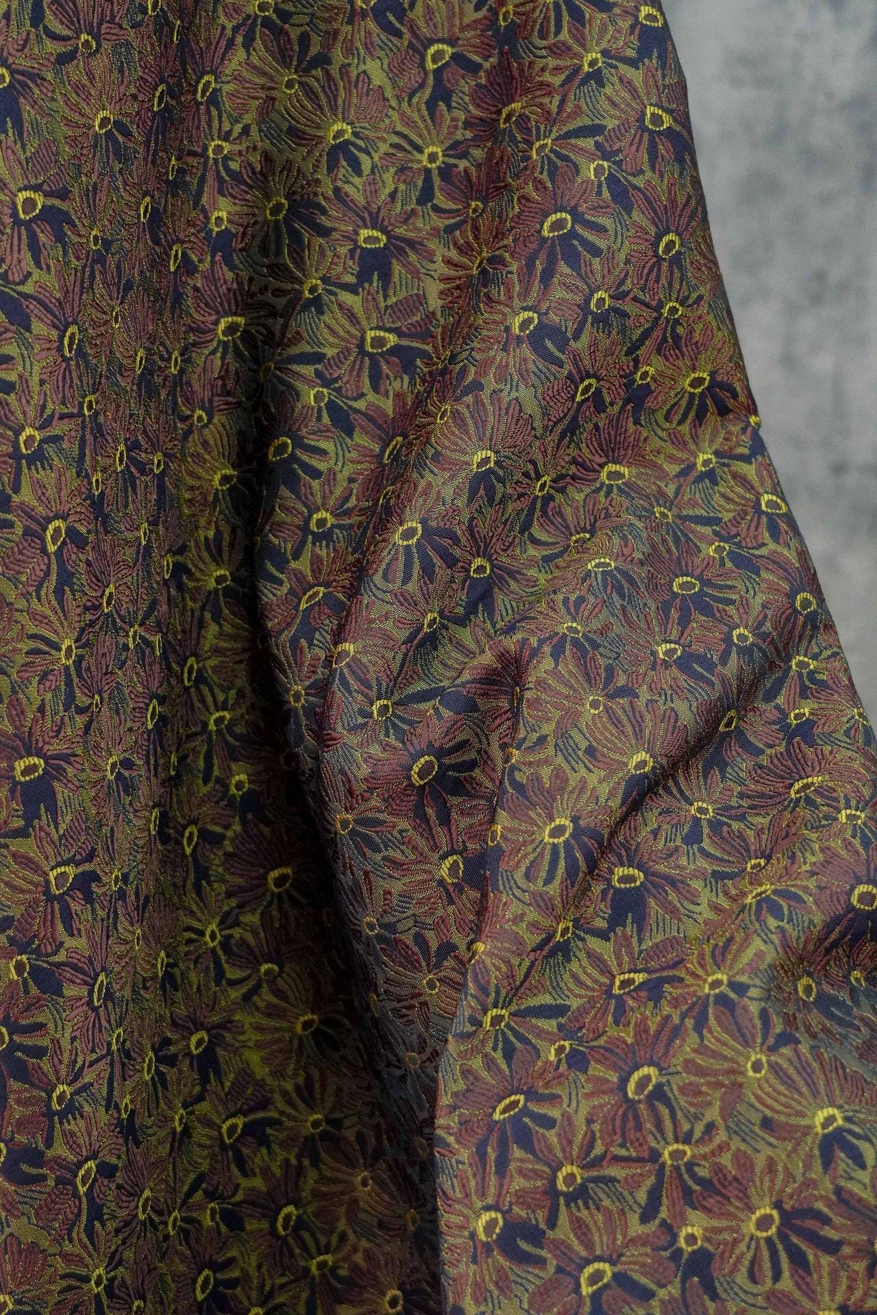 Tissu jacquard à motif marguerite vintage : Mélange de coton pour ameublement style campagne