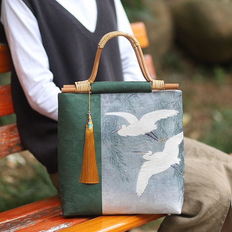Pompon en rayonne fait main : accessoire pour sac à main, sachet et éventail de style ancien (16 cm)