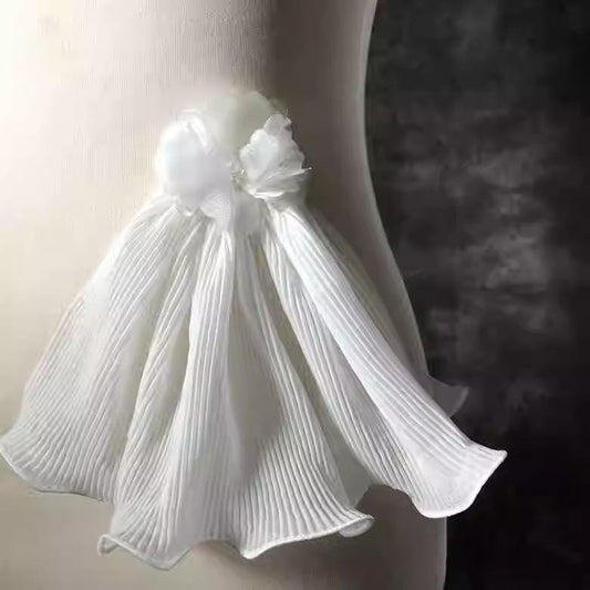 25CM Oversized White Flower Corsage - Performance Clothing, Catwalk Headpiece & Shoulder Decorative Accessories