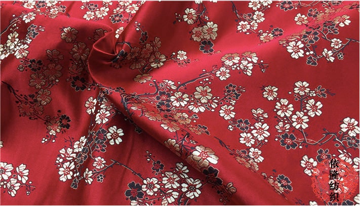 Tissu brocart de soie à fleurs de prunier : tissu pour cheongsam qipao, largeur 75 cm