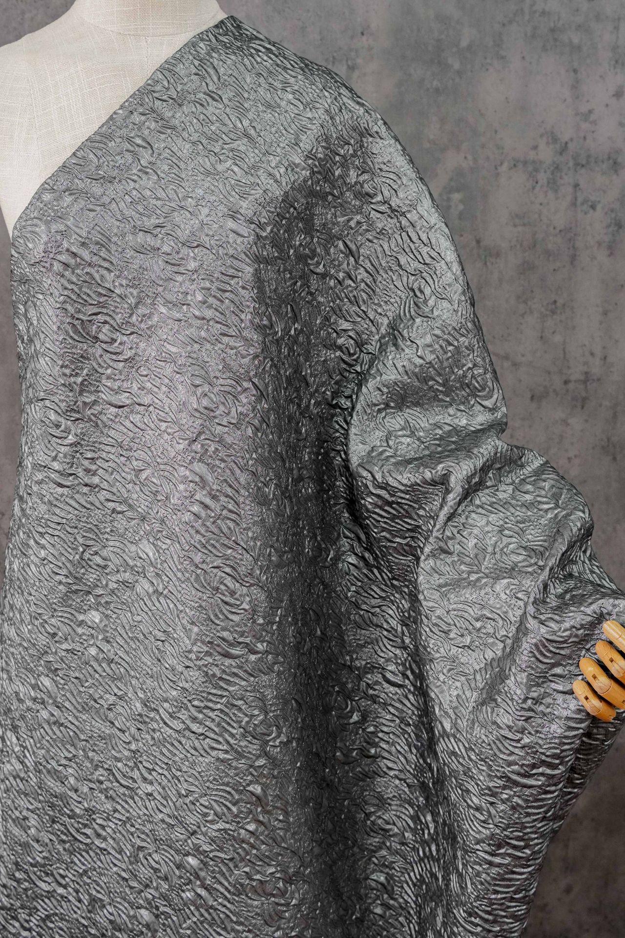Embossed Jacquard Fabric with Metallic Threads ��� Textured Vintage Ma