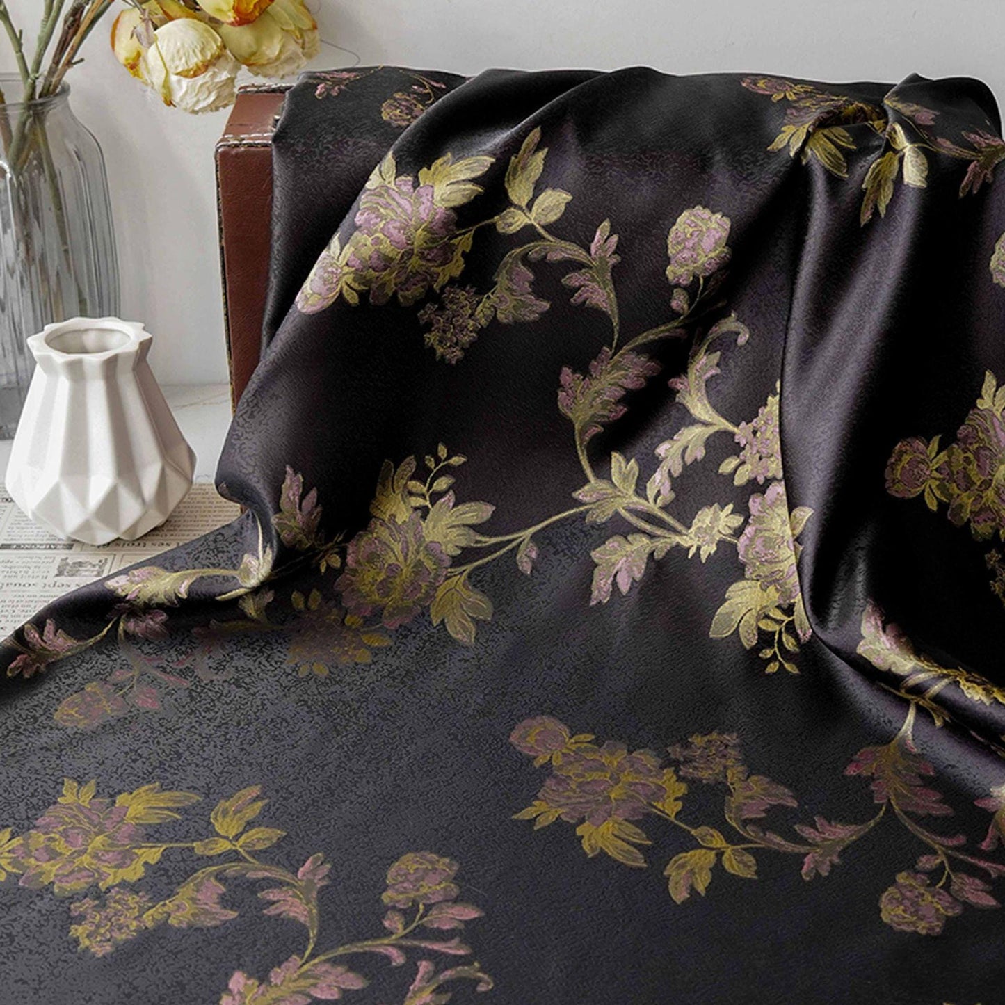 Tissu brocart jacquard à motifs floraux : robe, qipao, décoration intérieure (168 cm de large, polyester, vendu au mètre)