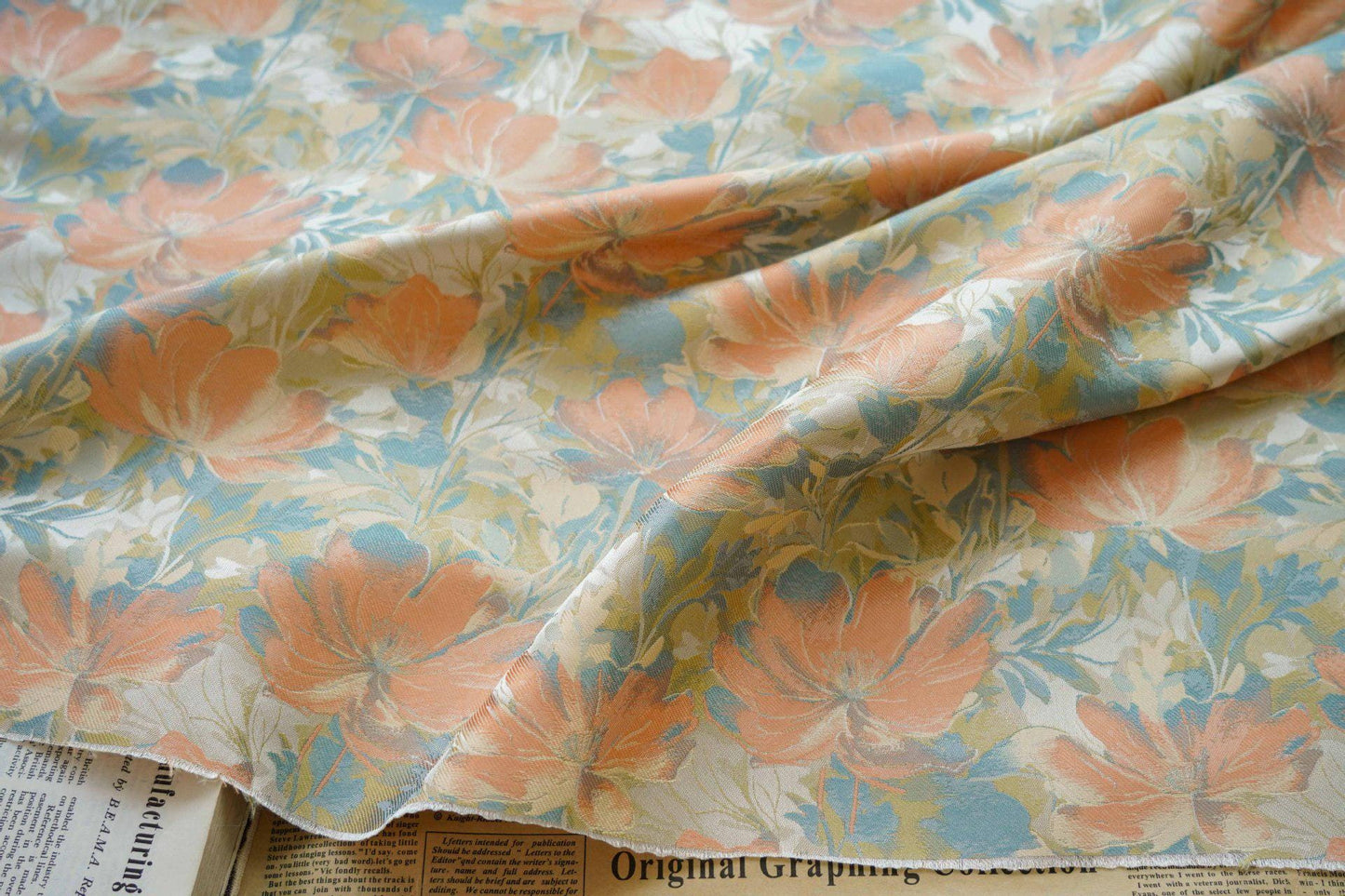 Tissu jacquard à motif floral : Feuilles d'automne, style peinture à l'huile, 157 cm de large