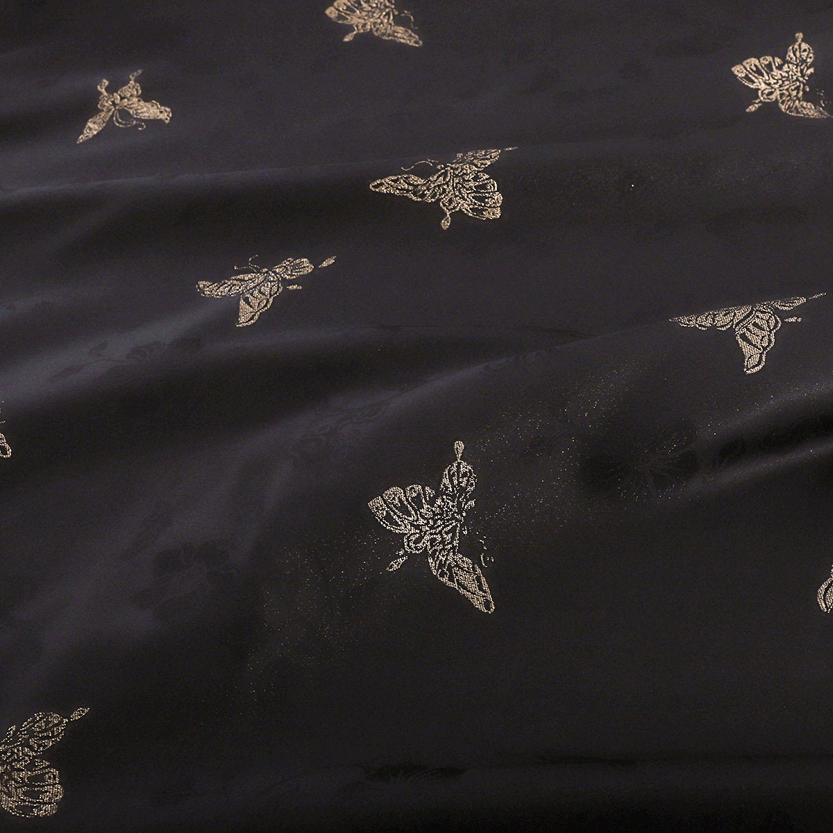 Tissu brocart papillon : tissage japonais Nishijin, fil d'or (59"L)