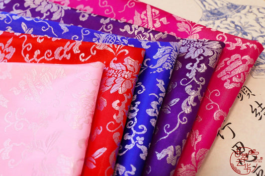 Tissu brocart à motifs floraux : Damas jacquard en soie et rayonne de 89 cm de large - Couture, matelassage, ameublement