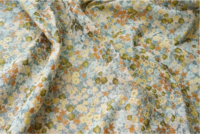 Tissu jacquard à motif floral : tissu 3D design, 165 cm de large, vendu au mètre