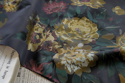 Peony Flower Jacquard Fabric: Retro Style Upholstery & Sewing (60"W)